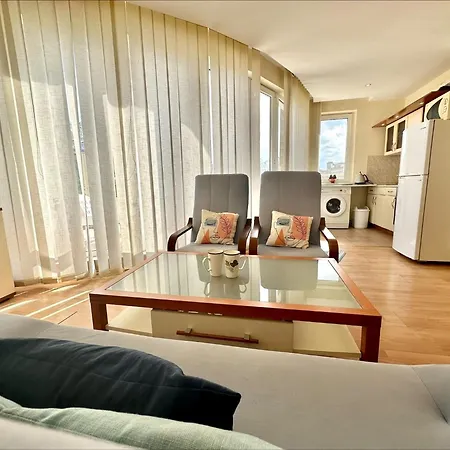 Апартаменты Golden - Menada Солнечный берег