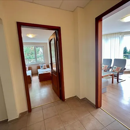 Апартаменты Golden - Menada *