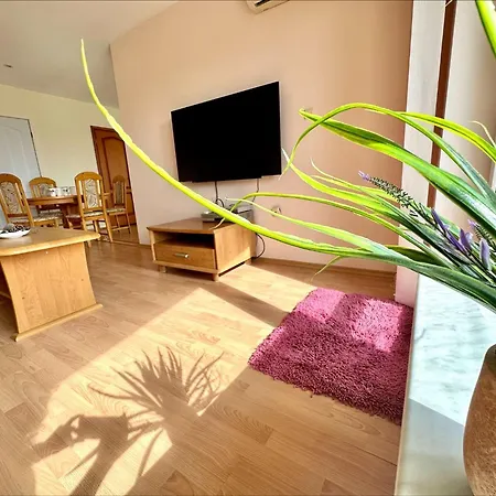 Golden - Menada Апартаменты