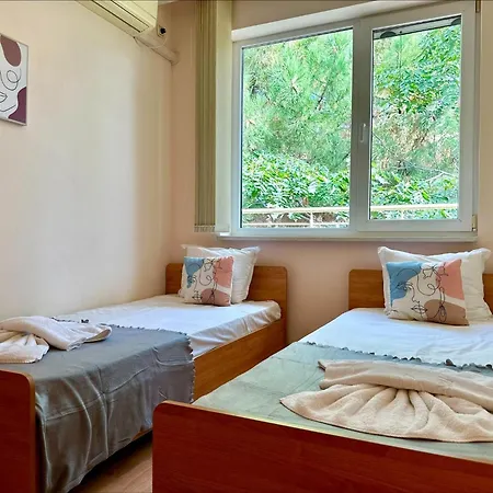 Апартаменты Golden - Menada Солнечный берег