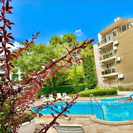 Апартаменты Golden - Menada *