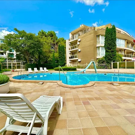 Golden - Menada Appartement *