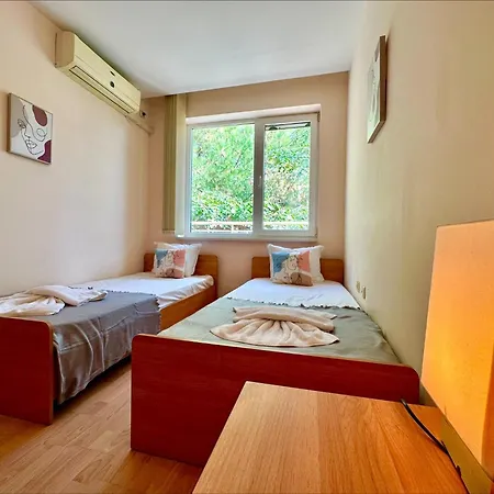Golden - Menada Appartement *